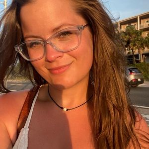 Meet your Posher, Maddie